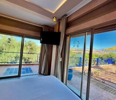 Aguergour House | Luxuary Guesthouse Marrakech lakeside pool activities