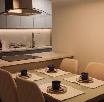 Batel Apartment | Luxuoso apto 2 quartos na Av do Batel- Academia, Piscina aquecida e Churrasqueira