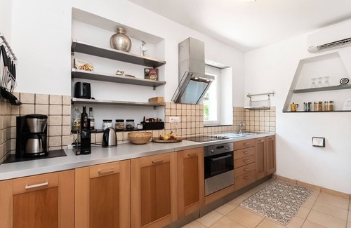 Cavi House | Luxuriöses Ferienhaus in Alleinlage mit Garten für Ihren Perfekten Strandurlaub