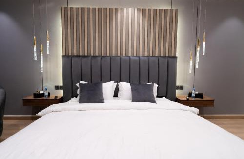 Al Hamra Apartment | Luxuries Apt,Self-Entry,65 4K TV Smart A3