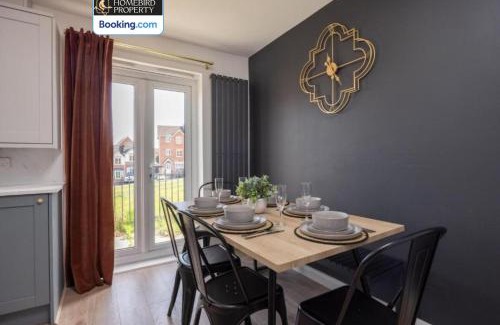 Leeds House | Luxuriou 5 Bedroom House By Homebird Property Management Short Lets & Serviced Accommodation Leeds With Private Parking & Free WiFi