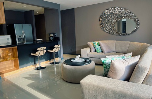 Cali Apartment | Luxurious 3BR Oasis - Pance Cali
