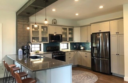 Ludington House | Luxurious 4 Bedroom, 3 Bath home, Steps from Stearns Park and Lake MI!