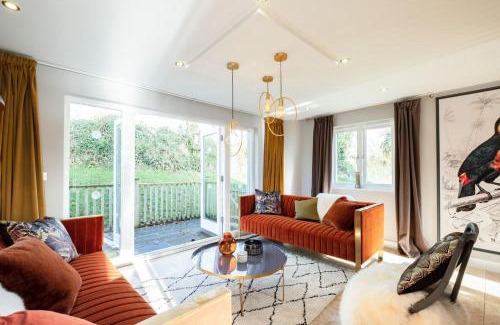 St Austell House | Luxurious 4 Bedroom New England Style Villa - Trewhiddle V5