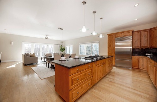 Chadds Ford House | Luxurious 5-bedroom 5.5 bath house with AC, WiFi in charming Chadds Ford
