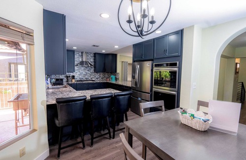 Green Valley North Villa | Luxurious 5-bedroom villa l 8 mins from Las Vegas Strip