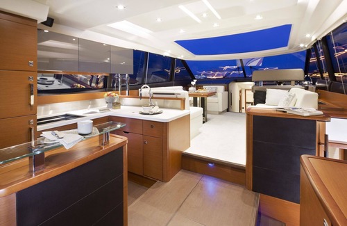 Sarasota Boat Rental | Luxurious 55-Foot Yacht with Captain & First Mate