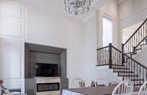 Steveston House | Luxurious 6-bedrooms house