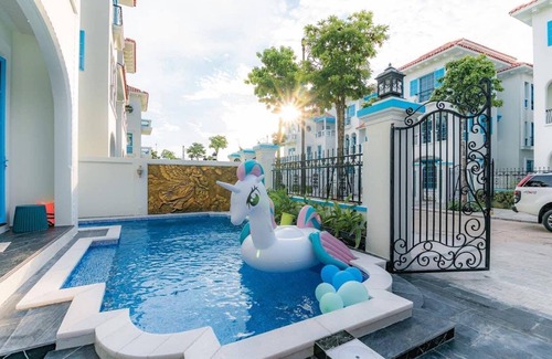 Bai Chay Villa | Luxurious 7 Bed Villa w/Private Pool