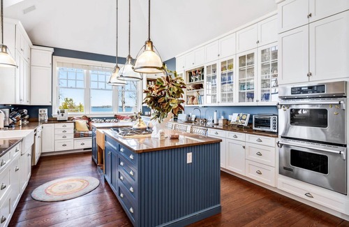 Royal Oak House | Luxurious and Extremely Private Waterfront Estate (SORRY - NO WEDDINGS)