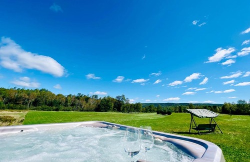 Mauricie Ski Chalet | Luxurious and Private Chalet Le Million