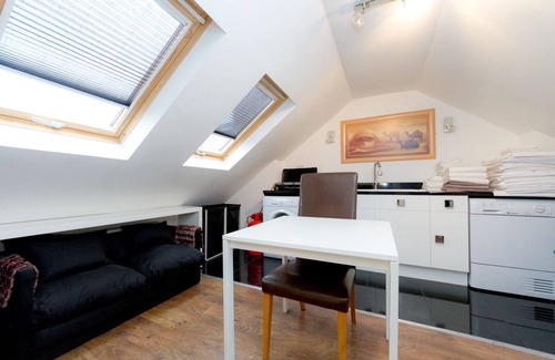 Graveney Apartment | LUXURIOUS APART.30 MIN LONDON
