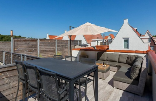 Dishoek Apartment | Luxurious Apartment in Koudekerke with Parking