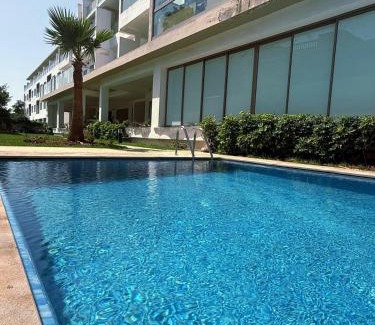 Pont Blondin Apartment | Luxurious Apt with Pool&Sea View