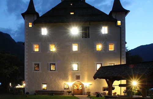 Maishofen Other | Luxurious penthouse suite in 700 years old Castle: 6 sleeping rooms, 12-19 beds
