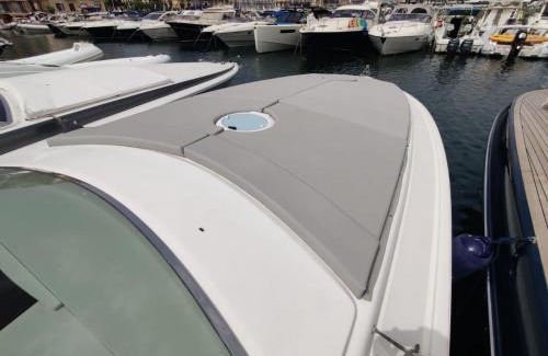 Marina Grande House | Luxurious Caprie Italia Boat Rental with Breathtaking Ocean Views