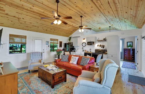Fredericksburg Cottage | Luxurious Cottage on 3-acre's in Fred Wine Country