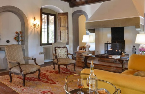 Twist House | Luxurious country house among the Tuscan vineyards