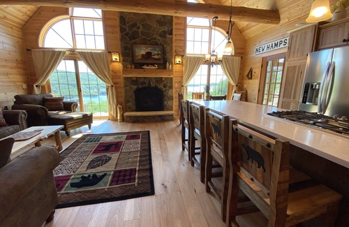 Hebron Cabin | Luxurious Eagle Ridge Log Home Newfound Lake