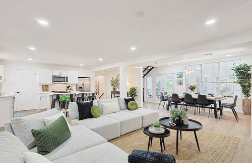 Sherman House | Luxurious Event-Friendly 6BR 3B Villa with Hot Tub