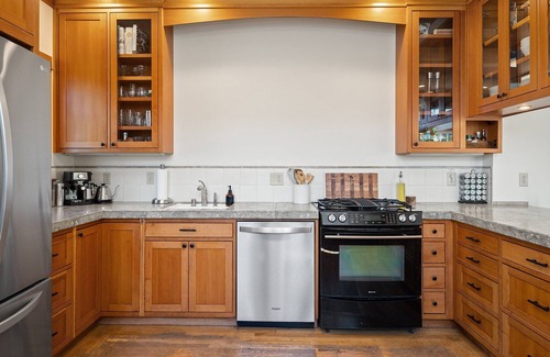 Columbia House | Luxurious Family Oasis in Fountain District, Walking Distance to Cafes & Parks