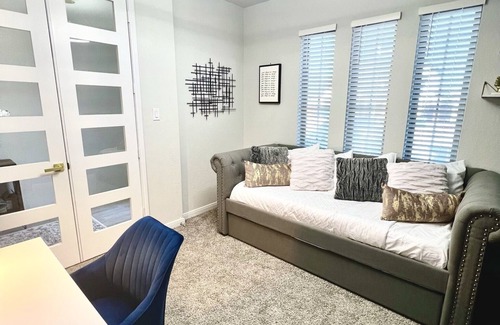 San Antonio House | Luxurious Family Retreat-Near Sea World - BRAND NEW HOME