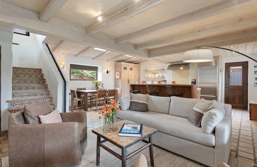 Laguna House | Luxurious Garden Casita in Downtown SB