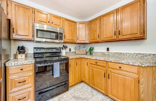 Scottsdale Ranch Condo | Luxurious ground floor Condo w/shared pool & hot tub, overlooking the Lagoon