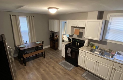 Newport House | Luxurious home 10min from downtown Cincy and more!
