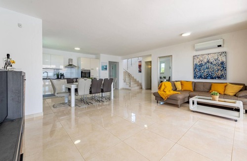 Kolanjski Gajac House | Luxurious home in Novalja