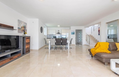 Kolanjski Gajac House | Luxurious home in Novalja