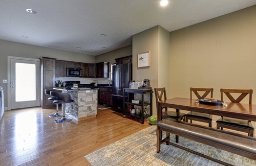 South Central Omaha House | Luxurious House in Aksarben