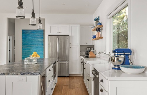 Portland House | Luxurious island home on the water, 30 minute ferry ride from Portland Maine