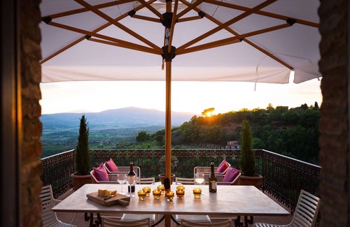 Monteleone d'Orvieto Apartment | Luxurious & romantic Residence, designer interiors, heated pool & hot tub, views