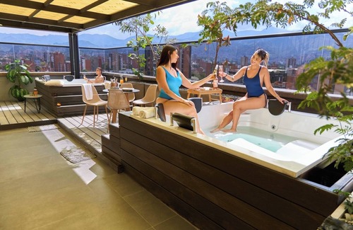 Estadio Apartment | Luxurious Jacuzzi Aparta-suite Stadio Rosa Negra