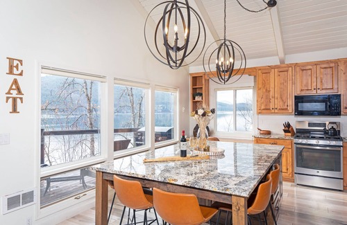 Whitefish House | Luxurious Lakefront Escape on Whitefish Lake
