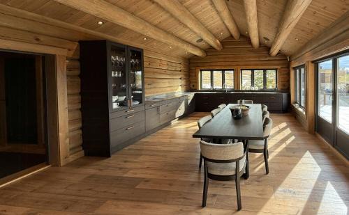 yer House | Luxurious Log Cabin At Mostertoppen