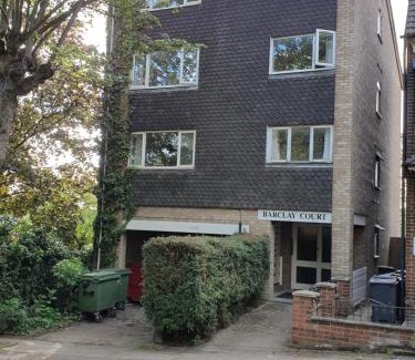 Luton Apartment | Luxurious Luton town center flat with free parking