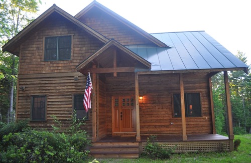 Ludlow Cabin | Luxurious Mountain Cabin near Okemo with High-End Modern Amenities for up to 12