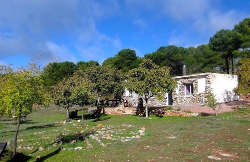 Albunuelas House | luxurious off-grid cabin retreat in sierra de Tejeda - río verde