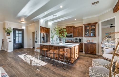Peoria House | Luxurious & Private Desert Oasis with heated pool, sunset views, hot tub