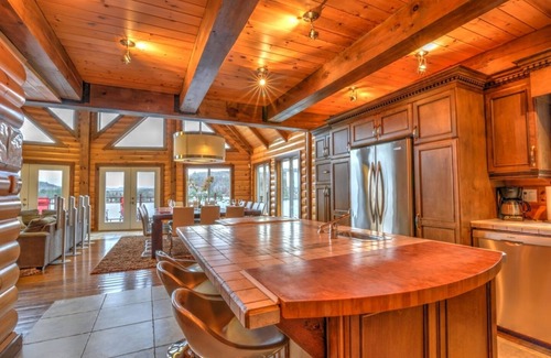 Cheneville House | Luxurious private estate