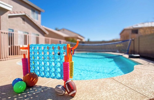 Casa Grande House | Luxurious Retreat. HTD Pool & Outdoor Fun!