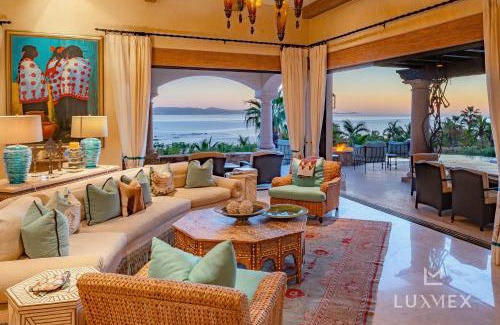 Palmilla Villa | Luxurious Seclusion at Palmilla Fully Staffed - Swimmable Beach