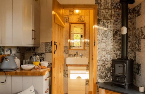 Monmouth Cabin | Luxurious shepherd's hut with star gazing skylight, secluded countryside location with fantastic views