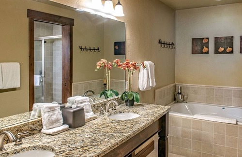 Breckenridge Resort | Luxurious Ski-In & Ski-Out Resort On Grand Lodge on Peak 7