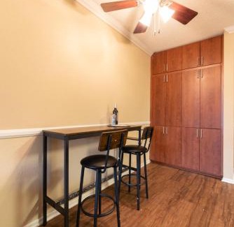 Santa Ana Heights Apartment | Luxurious stay near the Beach