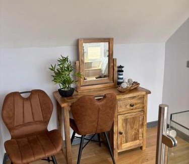 Portree Apartment | Luxurious, Unique & Elegant Cottage with Hot Tub