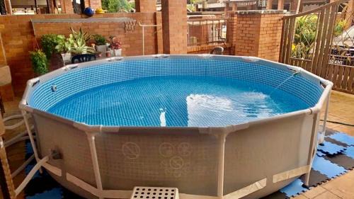 Batu Ferringhi Villa | Luxurious Villa with BBQ & JACUZZI By The Beach Batu Ferringhi