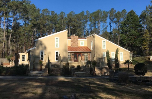 Evans House | Luxurius 5 bedroom/5 bath home perfect for entertaining and great for Masters
